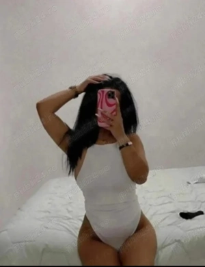 Buna sunt Corina te aștept la mine 