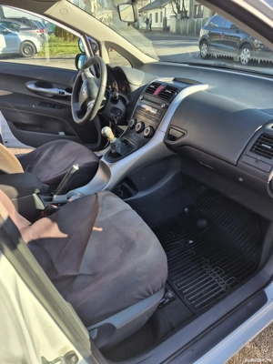 Vand Toyota Auris - imagine 3