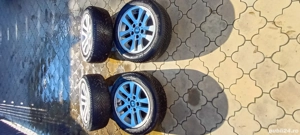 Roți complete pentru BMW seria 1 și 3 (5x120) cu anvelope de iarnă în stare foarte bună...OEM