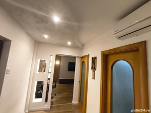 Vând apartament cu 3 camere Strada Privightorii  - imagine 7
