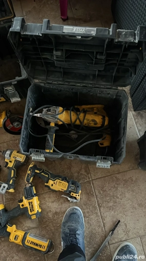 vand pachet de scule dewalt  - imagine 4