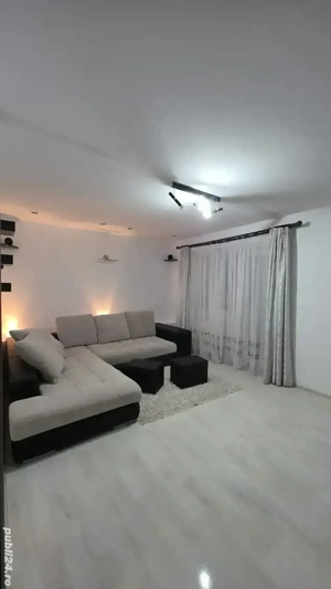 Vand apartament 2 camere - Decomandat - zona Lebada