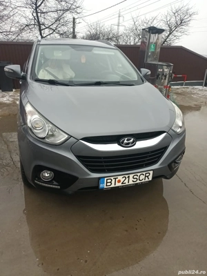 Vând Hyundai Tucson IX35 impecabil  - imagine 2