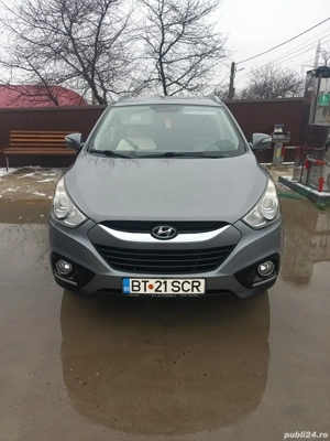 Vând Hyundai Tucson IX35 impecabil 