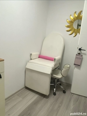 post disponibil in salon - imagine 5