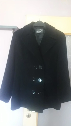 Vând palton din lână+cașmir, culoare negru, mărime M!