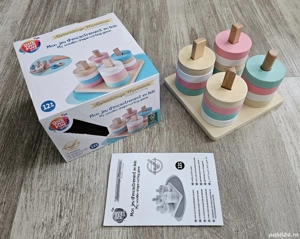 Jucărie Montessori din lemn, sortator și stivuire forme geometrice