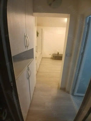 Închiriez apartament 55mp central - imagine 6