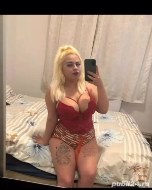 blonda micuta seducatorea (Servicii totale ) - imagine 2
