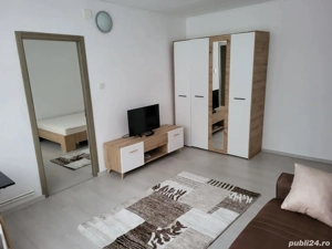 Proprietar inchiriez apartament 2 camere utilat si mobilat
