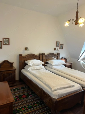 Pensiune agroturistica de vanzare in localitatea Horodnic de Sus jud.Suceava - imagine 9