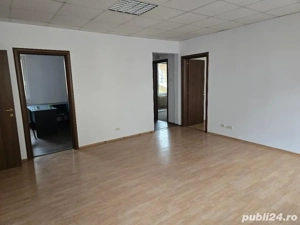 Dau in chirie SP Birou Ultracentral -Primarie, SC 120 mp , 5 bir, plus anexe et 1 , terasa