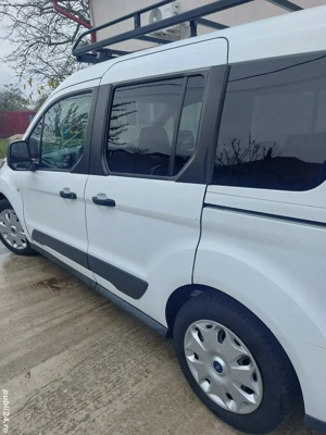 vând  ford transit conect 5 locuri motor 1,5 d - imagine 3