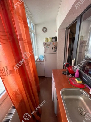 Apartament 2 camere decomandate birou balcon loc parcare Sibiu - imagine 16