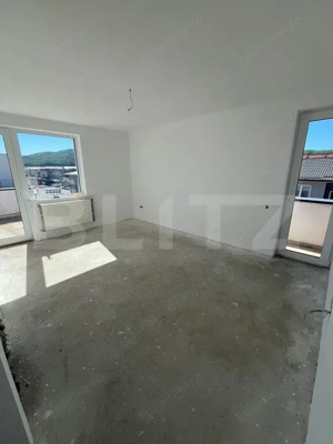 Apartament semifinisat, decomandat, terasa de 53 mp, zona Eroilor
