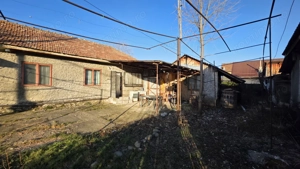 Casă cu teren 491 mp în Vălenii de Munte - imagine 4