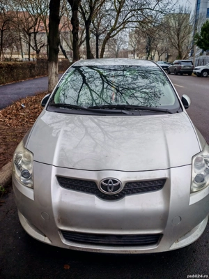 Vand Toyota Auris 1,6 benzină 