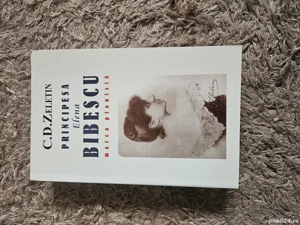 Cărți deosebite, de colectie, cu ținută grafică deosebită. 