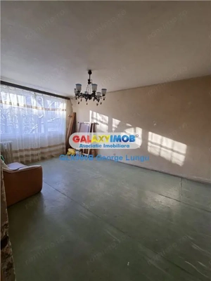 Apartament 3 camere decomandat Drumul Taberei Valea Ialomitei