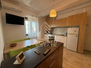 Apartament cu 2 camere, centrala proprie, loc de parcare, Dumbravita