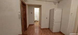 Proprietar vand apartament 4 camere+dining, garaj si boxa la subsol, central,Targu Jiu - imagine 2