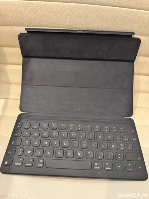 Husa cu tastatura originala Apple Smart Keyboard pentru iPad