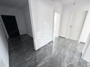 Apartament cu 2 camere decomandat bucatarie inchisa in zona Planetelor - imagine 3