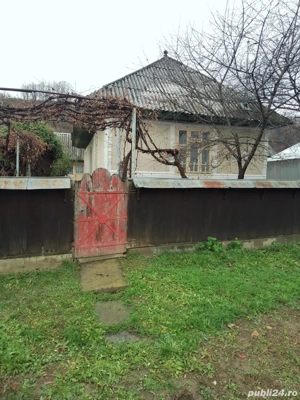 Casă cu anexe de vânzare - imagine 4