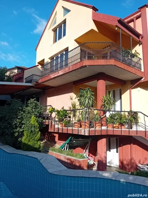 Vila cocheta cu piscina , dotări deosebite 