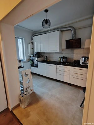 Vand apartament 3 camere Ghiroda - imagine 10