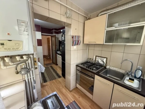 Apartament 3 camere decomandat piata centrala - imagine 4