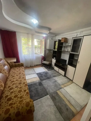 Garsoniera Noua ( Boxa interioara )