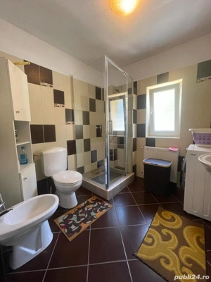 De vanzare apartament cu 2 camere renovat, utilat și mobilat 55.000e - imagine 2