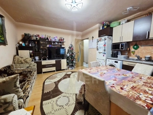 Apartament 3 camere la casă de vânzare in Zona Gusterita