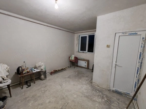 GARSONIERA BERCENI, RENOVATA, TOATE UTILITATILE, INVESTITIE