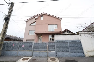 Casa la gri - Romanesti - imagine 2