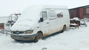 vand pentru dezmembrat sau camp sprinter mercedes
