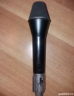 microfon profesional AKG D202 