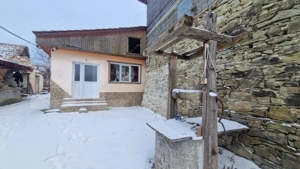 Casa parter teren 836 mp, 150 mp utili 2 corpuri , asfalt , langa Sercaia