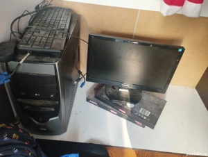 vând calculator merge foarte bine e ok 