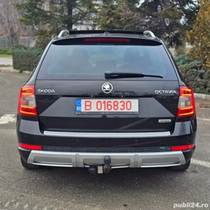 Skoda Octavia Scout 4x4 185CP DSG Panoramic Full Istoric RAR Maro - imagine 4