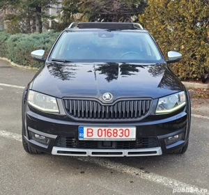 Skoda Octavia Scout 4x4 185CP DSG Panoramic Full Istoric RAR Maro - imagine 3