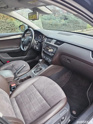 Skoda Octavia Scout 4x4 185CP DSG Panoramic Full Istoric RAR Maro - imagine 7