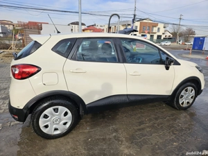 Vand Renault Captur 0,9 Tce, fabricat in 2016. Unic proprietar de noua, cumparata de la reprezentant - imagine 2