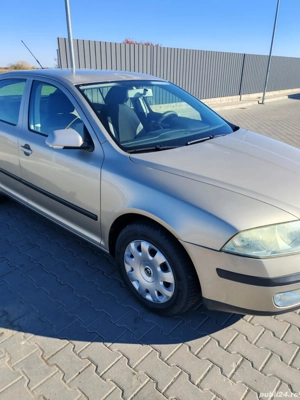 Skoda Octavia Fsi 1.6 benzin - imagine 6