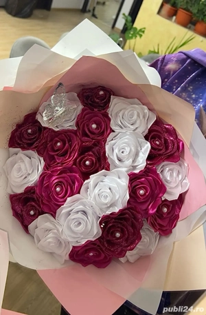 buchet de trandafiri din satin