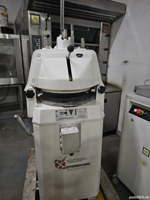 Vand utilaj facut chifle (brutarie) - imagine 2