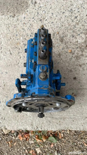 Vând pompa de injecție in 4  - imagine 4