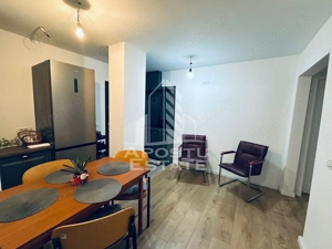 Apartament cu 3 camere, decomandat, centrala proprie, zona Bucovina - imagine 2