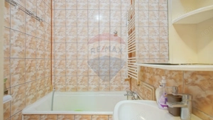 Proprietate cu 2 apartamente și garaj, Schei - imagine 14